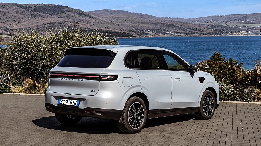 Plug-in гибридная версия Leapmotor B10 для Европы