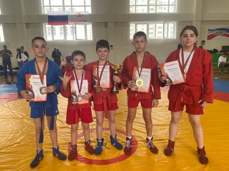 Спортсмены из Протвино успешно выступили на турнире по самбо
