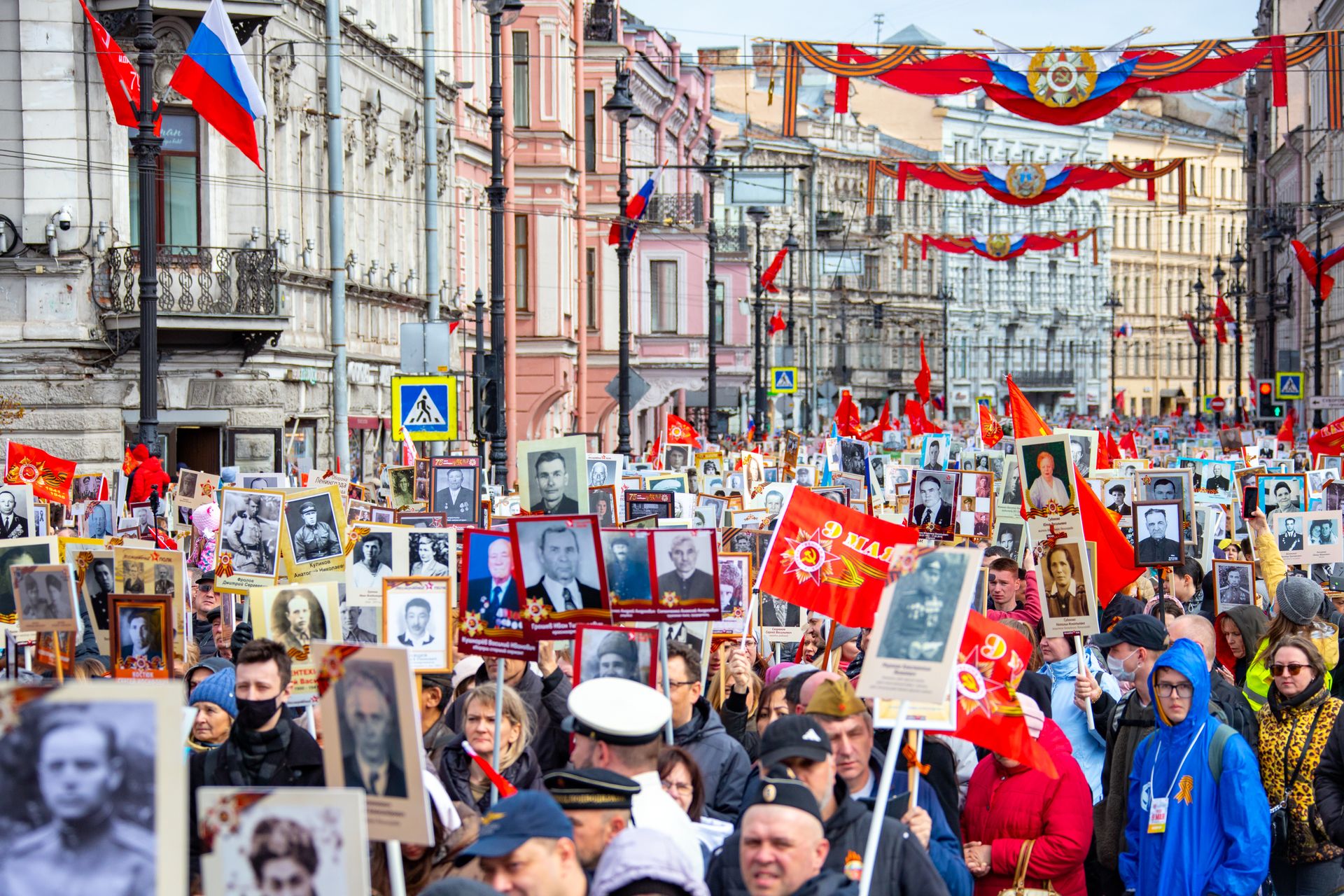 Шествие бессмертного полка в петербурге