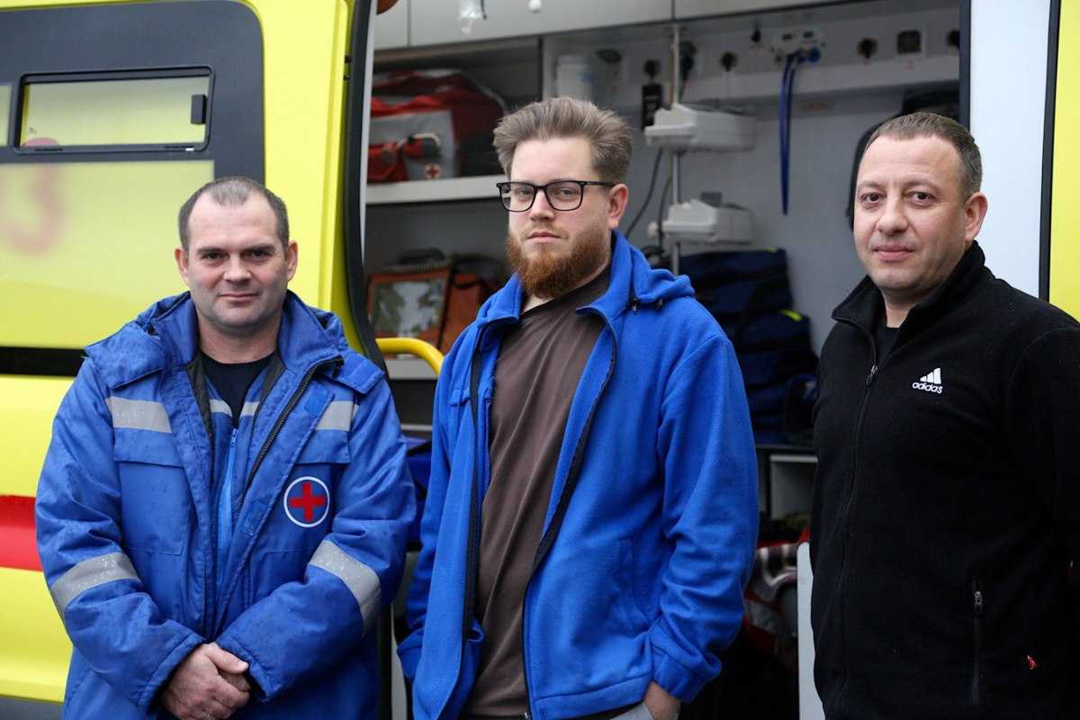 На вызов приехали Валентин Чибисов, Анатолий Ефремов и Руслан Алиев.