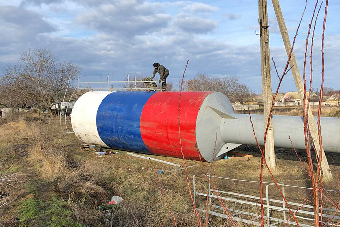 Кировчане установили в Веселовском районе водонапорные башни