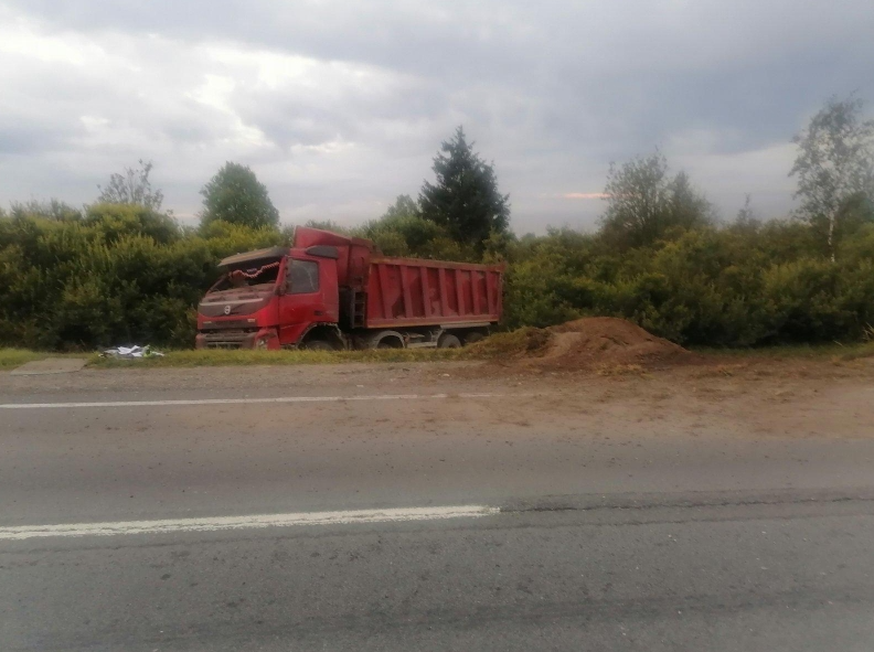 Происшествия сокол вологодской. Автомобиль на дороге. ДТП Вольво в Вологодской области. Фура фото. Фура на дороге.