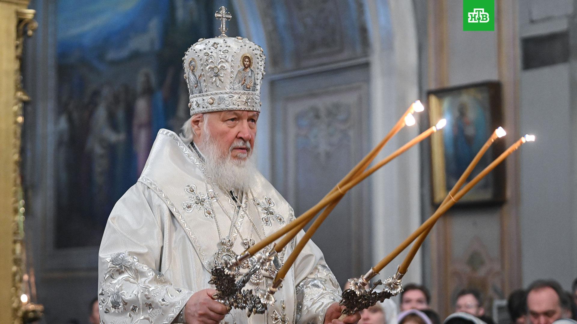 патриарх кирилл. патриарх адриан. патриарх кирилл. патриарх кирилл 2000. патриарх кирилл крестится.