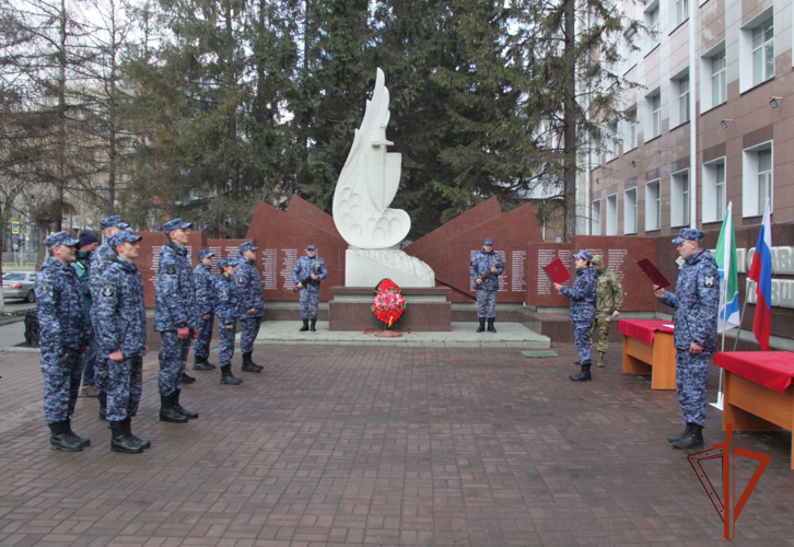 Приведение к присяге новых сотрудников Росгвардии состоялось в Новосибирске 