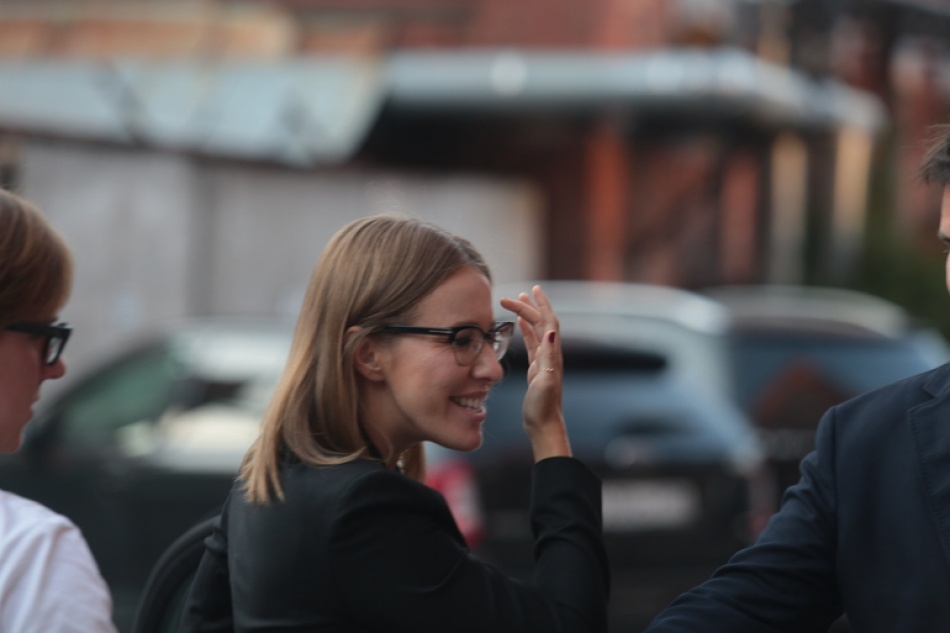 Наряд Ксении Собчак стал одним из самых обсуждаемых в 2025 году