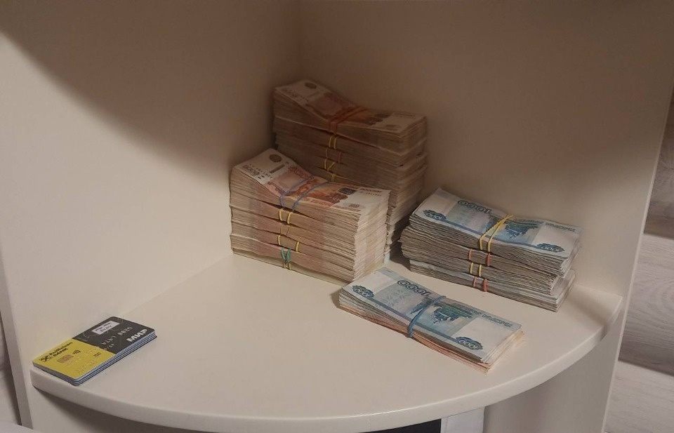 Двух псковичей осудили за контрабанду табачной продукции