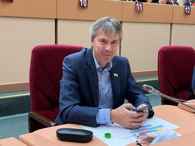 Депутат Саратовской облдумы Вадим Рогожин намерен покинуть комитет по промышленности