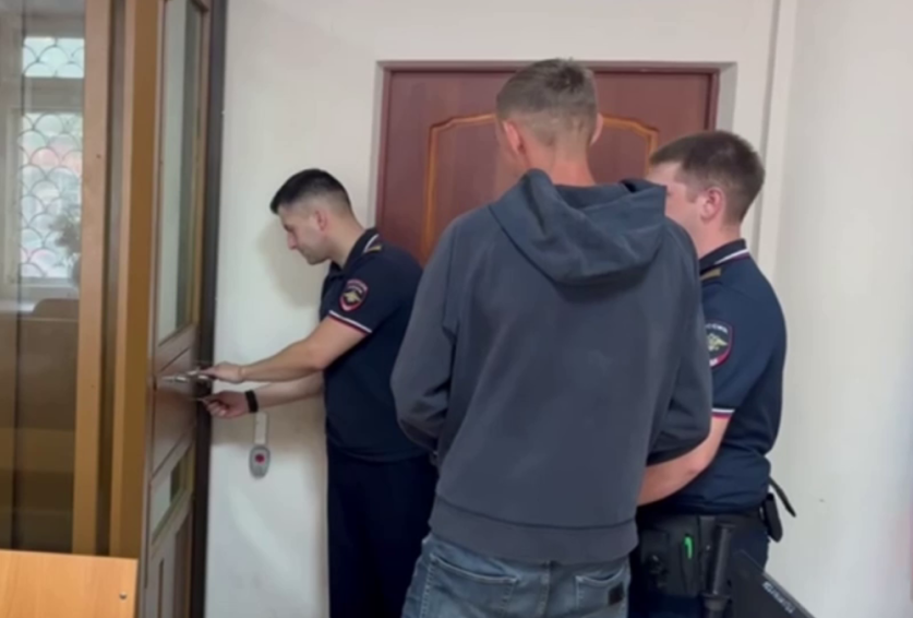 Кадр из видео заключения под стражу.Видео: прокуратура Оренбургской области.