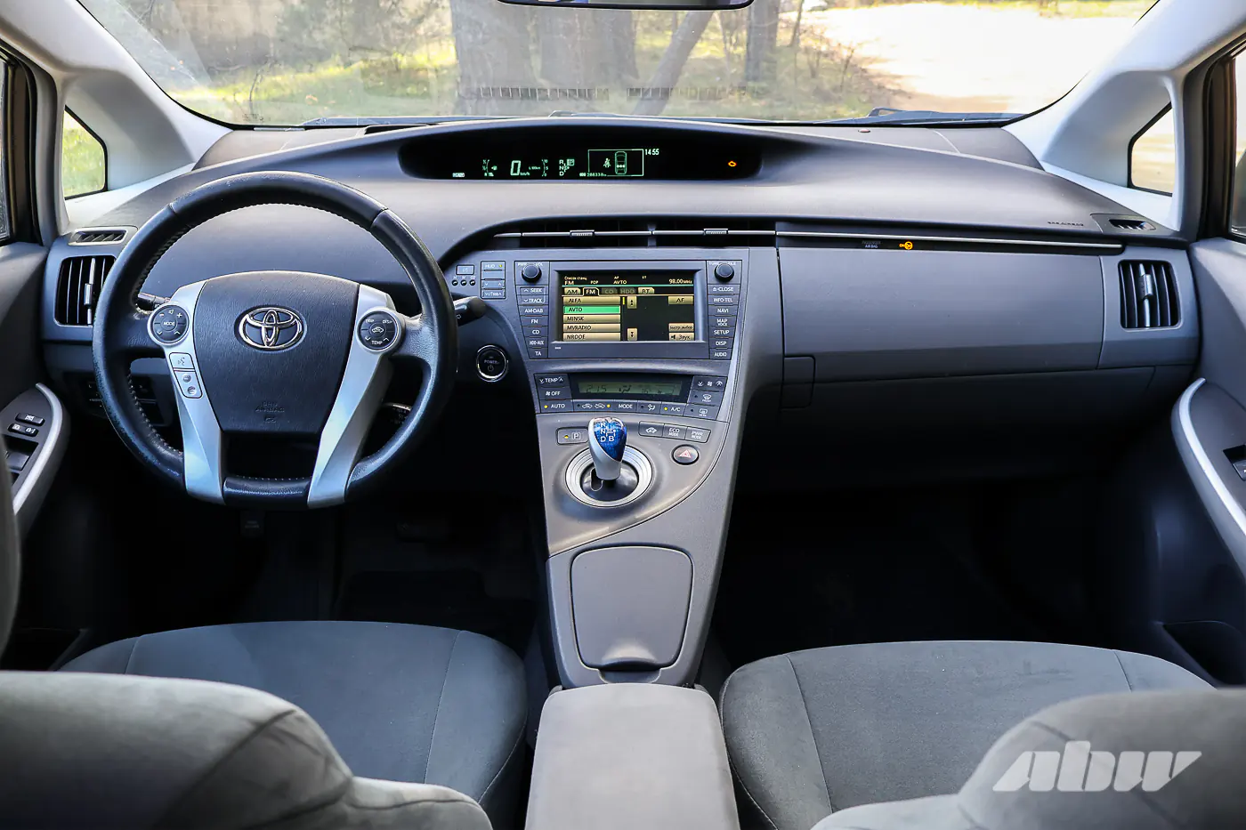Вайб и экономия: секонд-тест Toyota Prius XW30 с пропановым ГБО