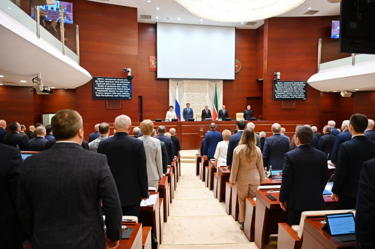 Представителям Татарстанского реготделения АЮР вручили награды на заседании Госсовета республики 