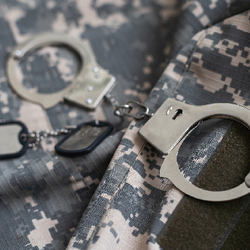 В сети появилось видео плачущего командира «Азова»*, взятого в плен в Авдеевке