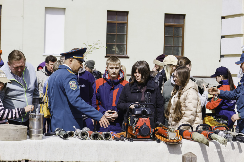 Отметили День пожарной охраны Омской области с размахом