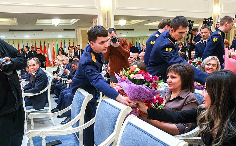 В Совете Федерации состоялась XII церемония награждения детей и подростков, проявивших личное мужество в экстремальных ситуациях