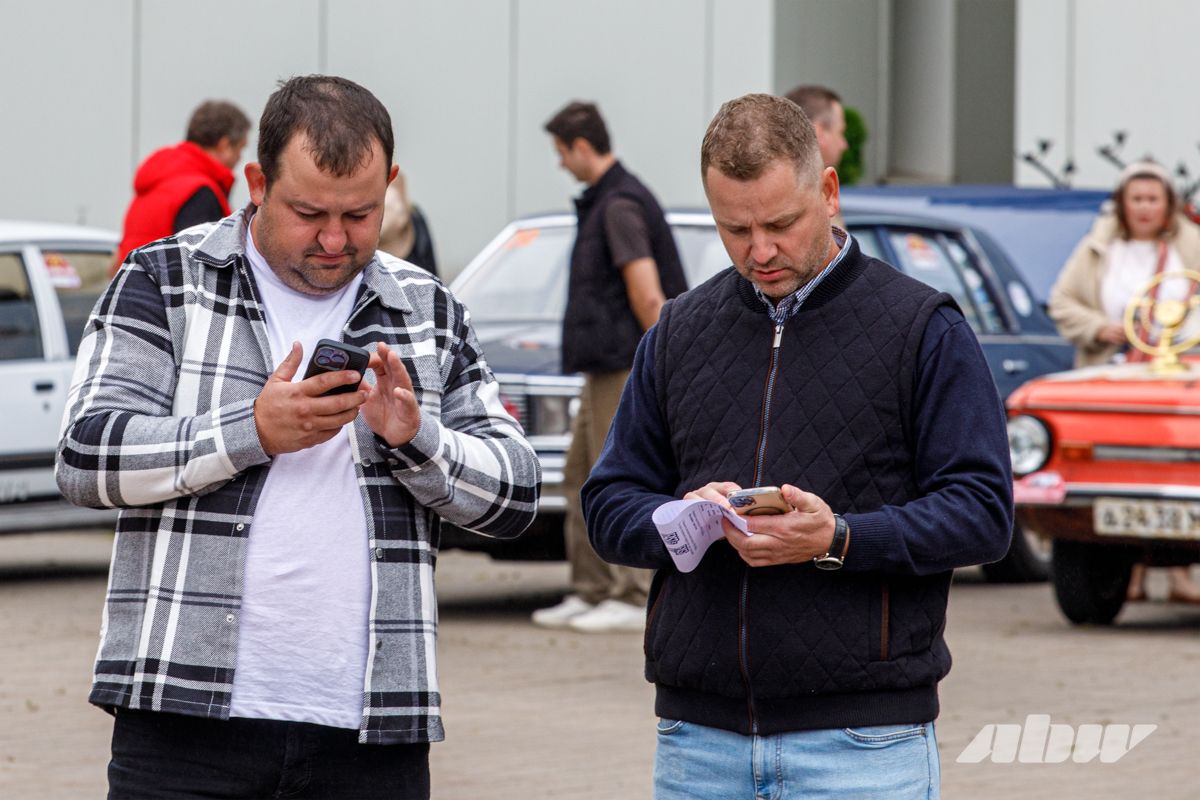 «Вот так красят мексиканцы!»: яркие машины «Олдтаймер-Ралли – 2025»