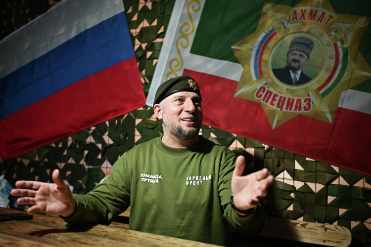 Нельзя не отметить продолжающийся взлет командира спецназа «Ахмат» Апти Алаудинова