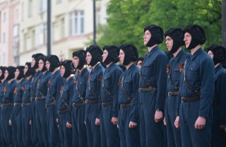 Впервые в Челябинске состоялась историческая реконструкция отправки на фронт добровольцев-танкистов
