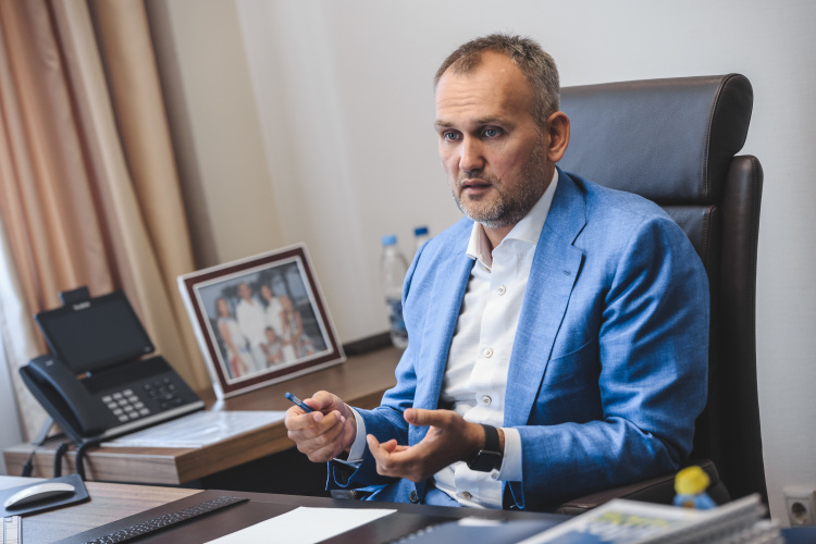 Президент Danaflex Айрат Баширов говорил в интервью «БИЗНЕС Online», что только в 2025 году компания заплатит 500 млн рублей экосбора, а в будущем это будут миллиарды