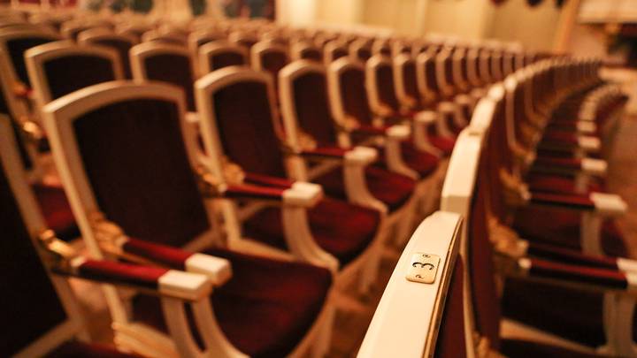 Приобщаем к театру с детства