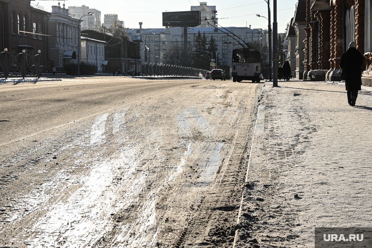 Виды Екатеринбурга, улица карла либкнехта, гололед