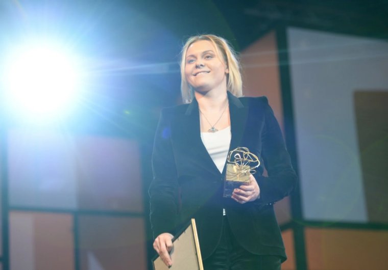 Яна Троянова на церемонии закрытия 4-го Национального кинофестиваля дебютов «Движение»