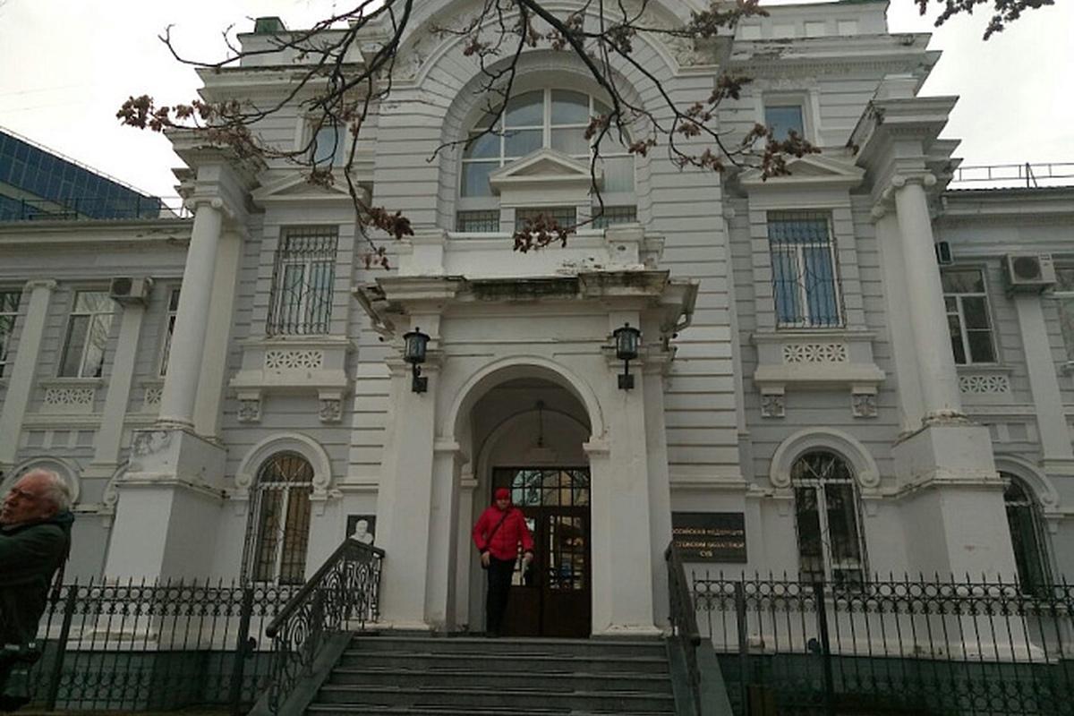 На Дону осудили адвоката-мошенника