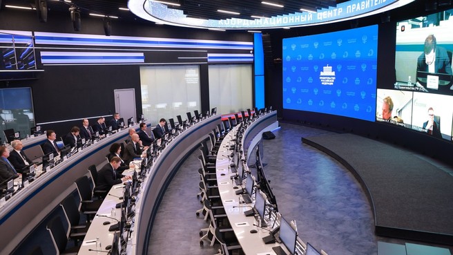 Александр Новак провёл совещание по ситуации на рынке нефти и газа