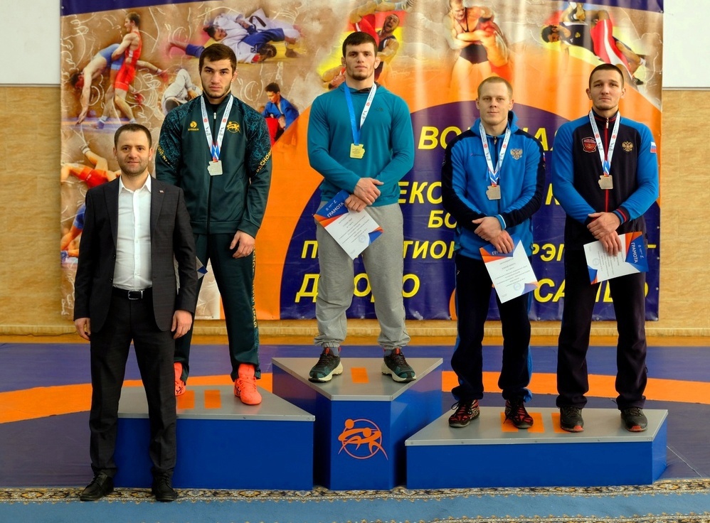 Г миндиашвили красноярск. Швсм красноярск вольная борьба. Вольная борьба красноярск миндиашвили. Академия борьбы миндиашвили красноярск. Г миндиашвили.