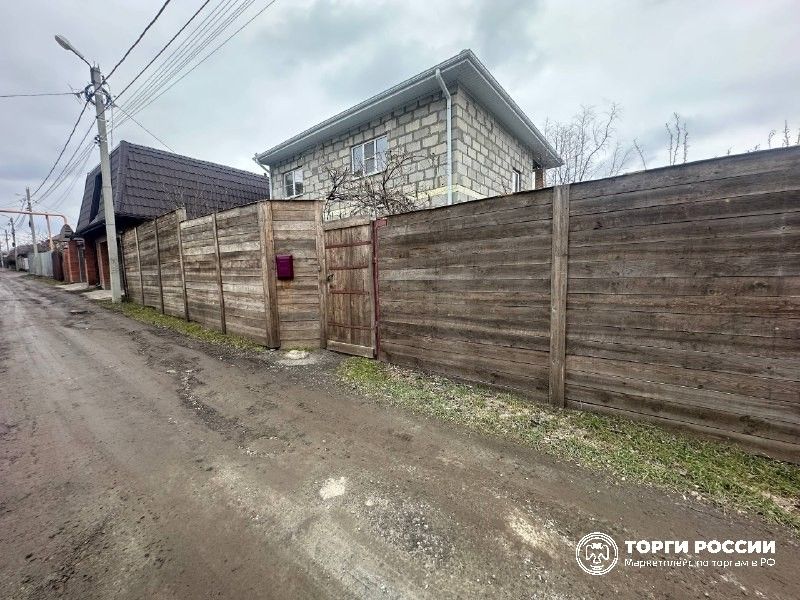 В Ростове с молотка по решению суда продают земельный участок с «самостроем»
