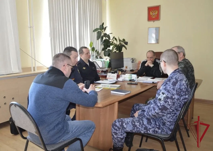 На Чукотке росгвардейцы приняли участие во Всероссийских учениях по антитеррористической защищенности объектов образования 
