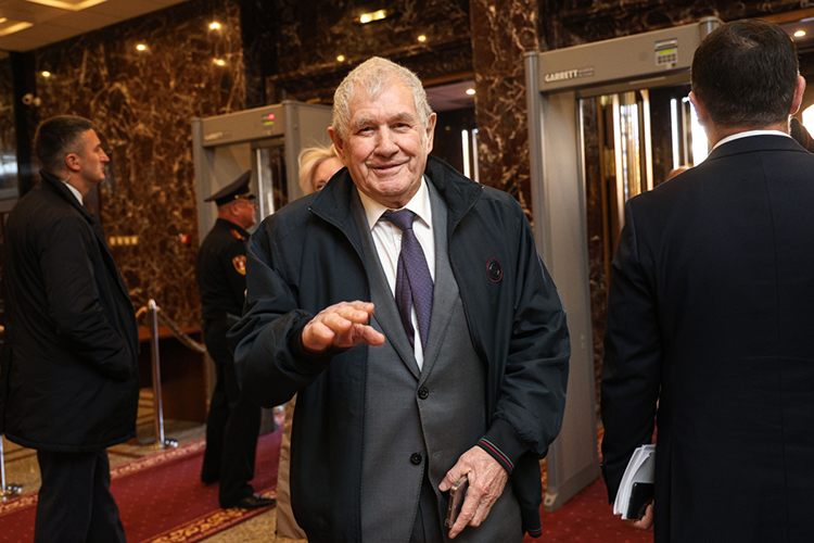 Как утверждается, «Татнефть» продала турецкий топливный бизнес в пользу республиканского АО «Татнефтехиминвест-холдинг» (ТНХИ-Х) под руководством Рафината Яруллина