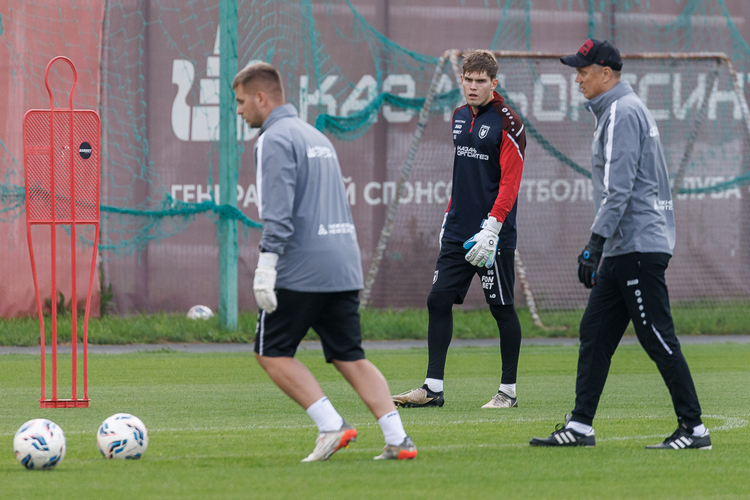 Из аренды в «Нефтехимике» вернулся Янович