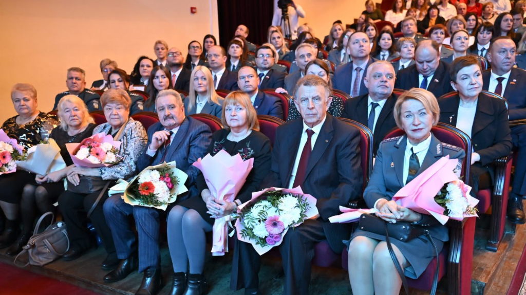 Брянские налоговики три года подряд входят в десятку лучших