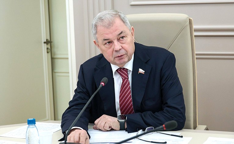 Анатолий Артамонов