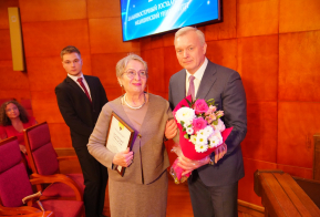 Федеральные награды вручили сотрудникам ДВГМУ в честь юбилея вуза