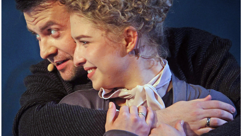 Жителям Барнаула показали спектакль по произведению Льва Толстого Фото №1