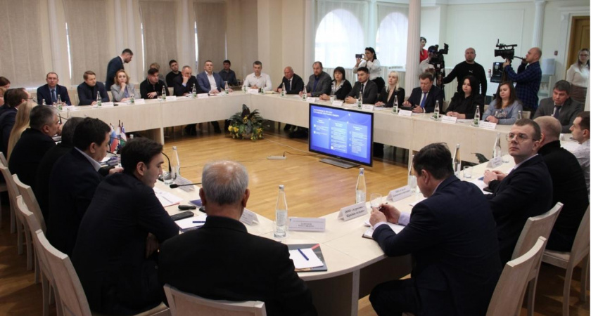 В Мордовии прошёл круглый стол по развитию двусторонних отношений с Узбекистаном