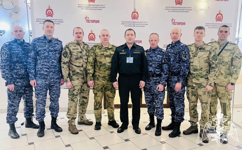 Росгвардейцы из Тамбова в составе команды Центрального округа победили на чемпионате Росгвардии по зимнему офицерскому троеборью в Перми
