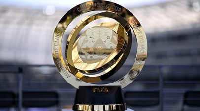 Трофей за победу в клубном чемпионате мира по футболу