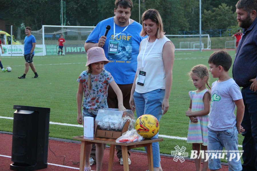 Ведущие 12 канала омск. Союз спорт лагерь москва. 49 псч. Новости в 12 на первом. Новости 1 канал.