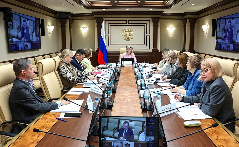 Круглый стол Комитета СФ по социальной политике «Доступность жизненно необходимых и важнейших лекарственных препаратов для льготных категорий граждан: проблемы и пути решения»