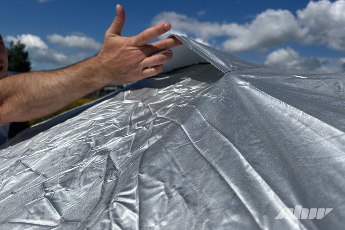 Тент-чехол для автомобиля: от чего защищает и как выбрать