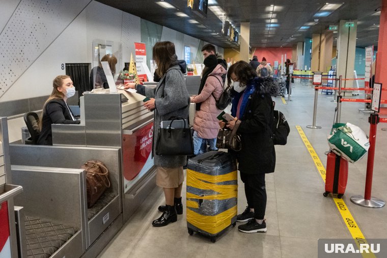 Важно сохранить доступность перелетов на Дальний Восток и в Калининград, заявил премьер-министр РФ Михаил Мишустин