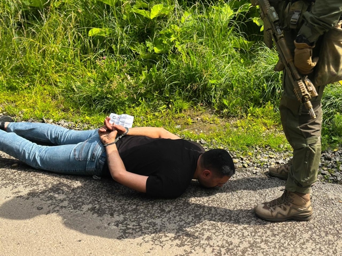 В Пензе при содействии спецназа Росгвардии пресечена попытка передачи изделий двойного назначения иностранному представителю (видео)