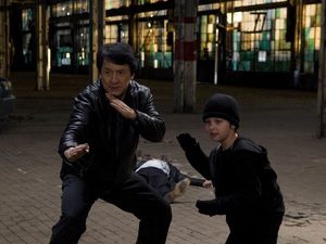 «Шпион по соседству»: Патронаж и шпионаж