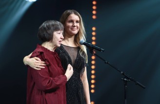 Алексей Текслер принял участие в торжественной церемонии вручения XXII Народной премии «Светлое прошлое»