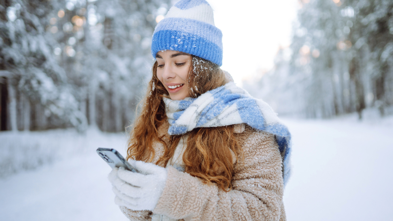 Т2, российский оператор мобильной связи, улучша...