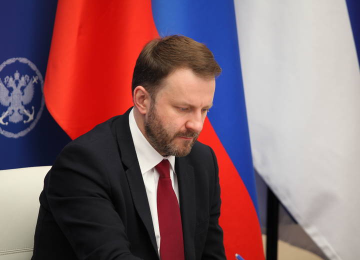 Орешкин заявил о важности системы координации при развитии Трансарктического коридора