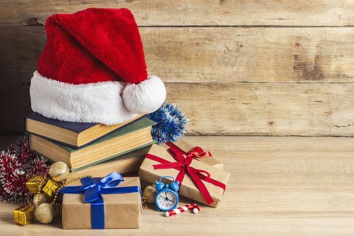 Дай пять: что почитать на новогодних каникулах