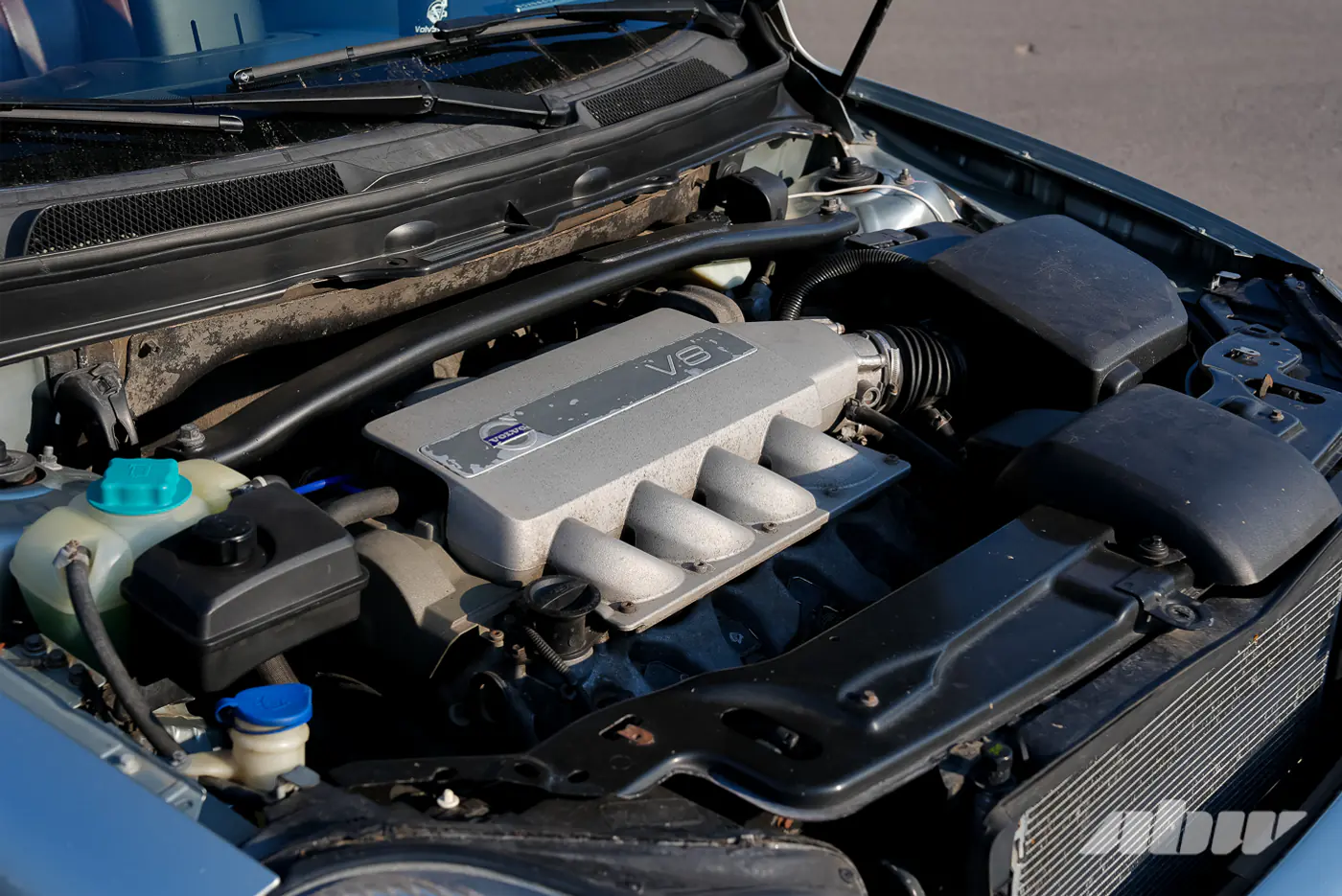 «Эта машина провоцирует своей мощностью»: история редкого Volvo XC90 с мотором V8
