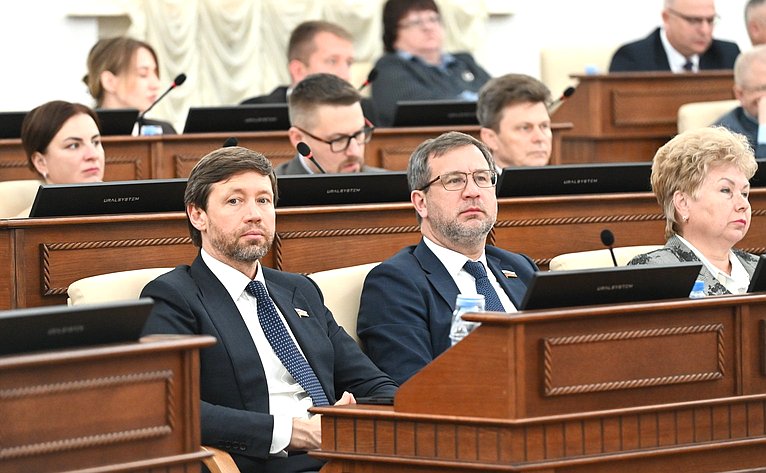 В Парламентском центре Алтайского края состоялось выездное заседание Комитета СФ по конституционному законодательству и государственному строительству и Комитета СФ по федеративному устройству, региональной политике, местному самоуправлению и делам Севера